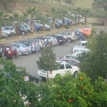 Sidi Harazem Hotel Bagian luar foto
