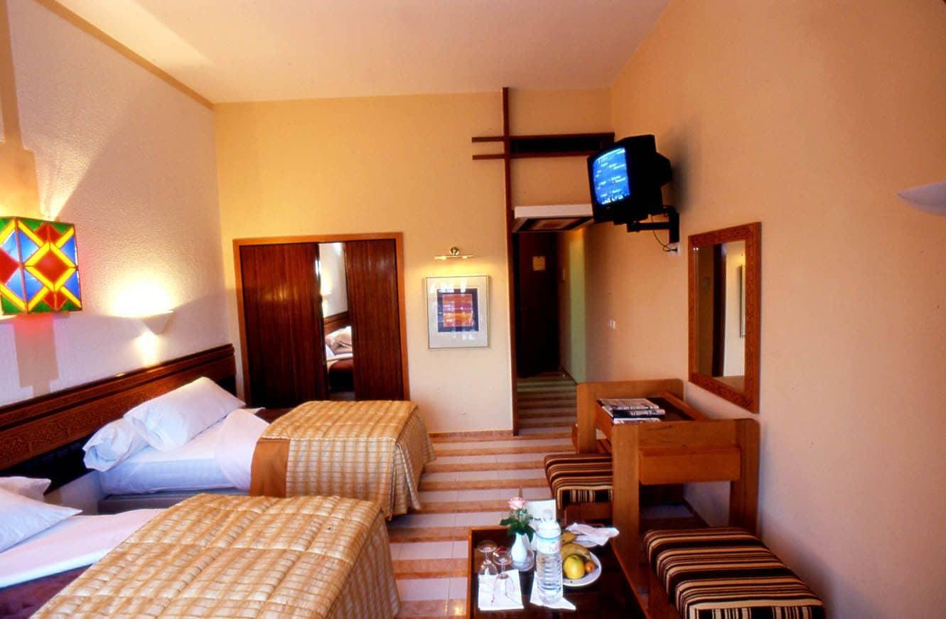Sidi Harazem Hotel Bagian luar foto