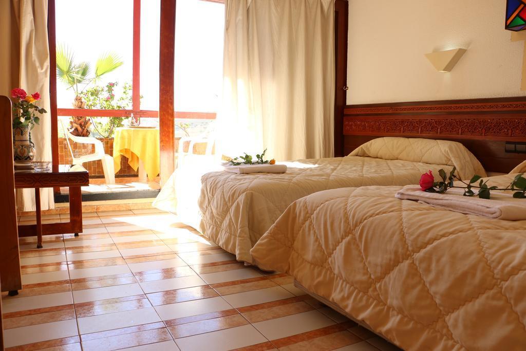 Sidi Harazem Hotel Bagian luar foto