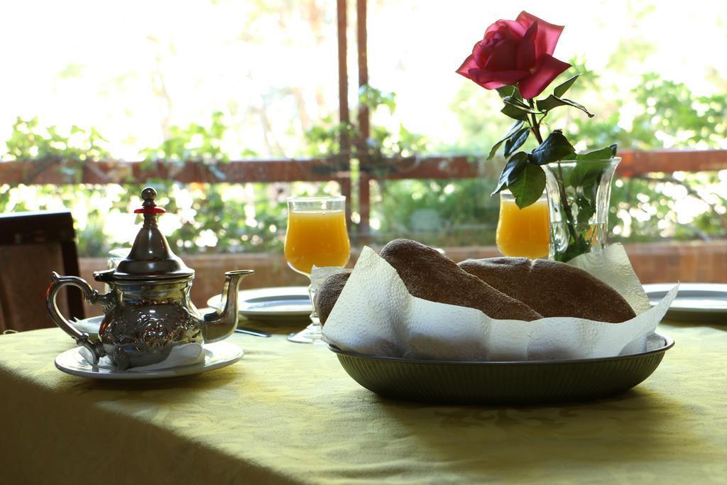 Sidi Harazem Hotel Bagian luar foto