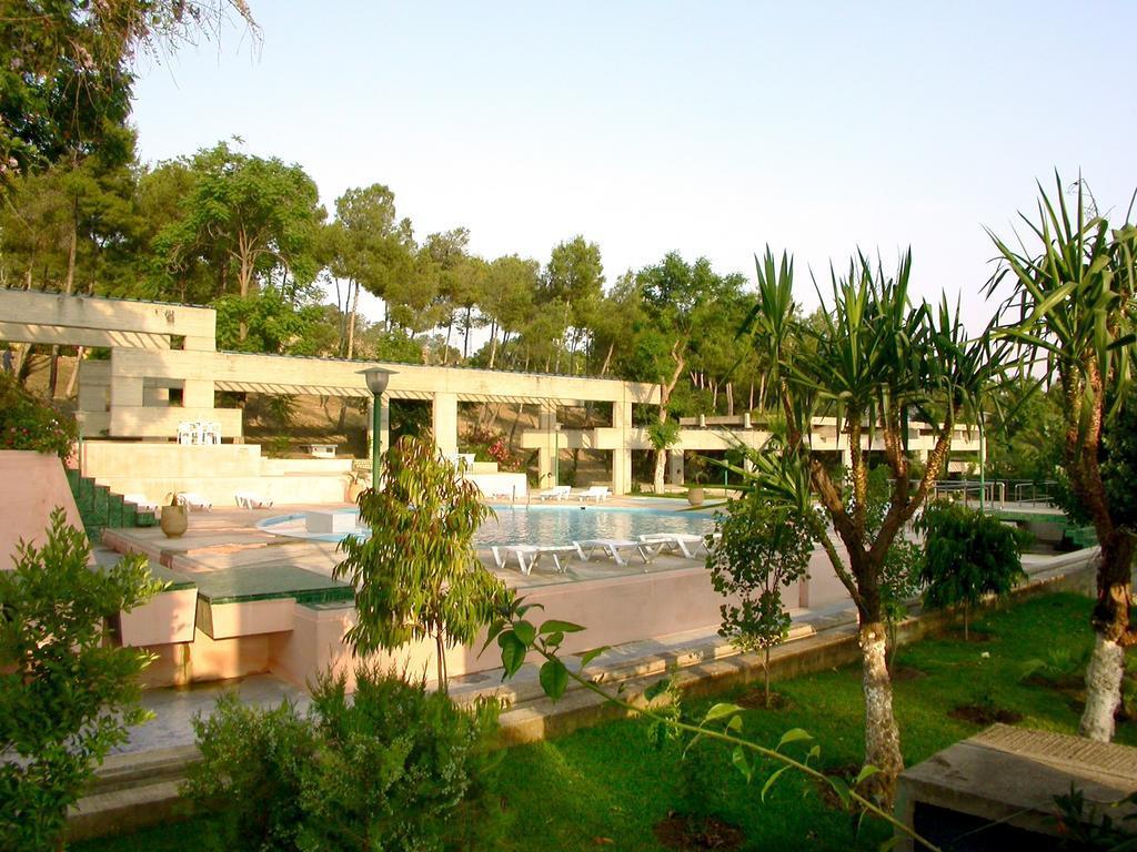 Sidi Harazem Hotel Bagian luar foto