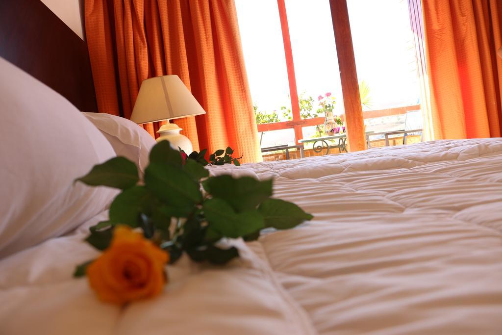 Sidi Harazem Hotel Bagian luar foto