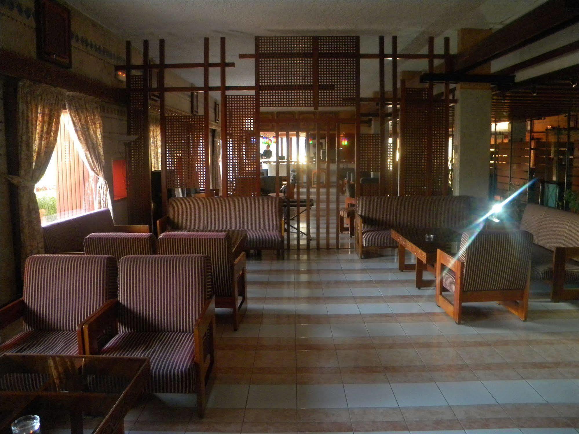 Sidi Harazem Hotel Bagian luar foto